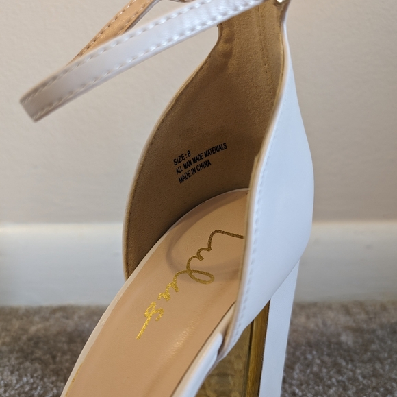 Lulu's Cream Block Heels Size 8 - Picture 4 of 4
